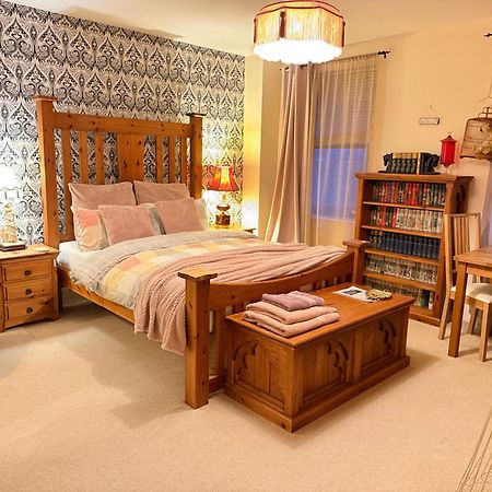 Upton Country Park Guest House Northampton Eksteriør billede