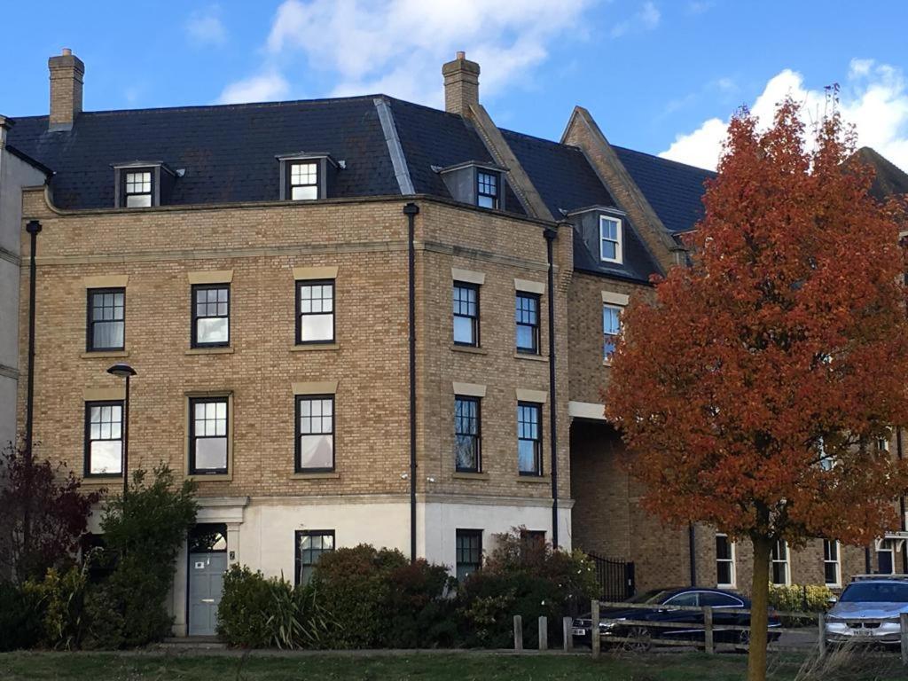 Upton Country Park Guest House Northampton Eksteriør billede